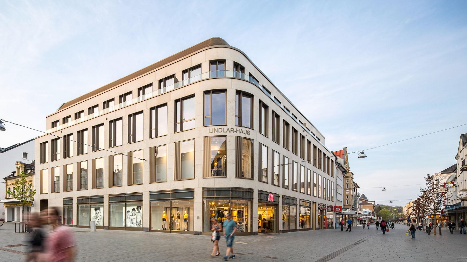 büro- und geschäftshaus