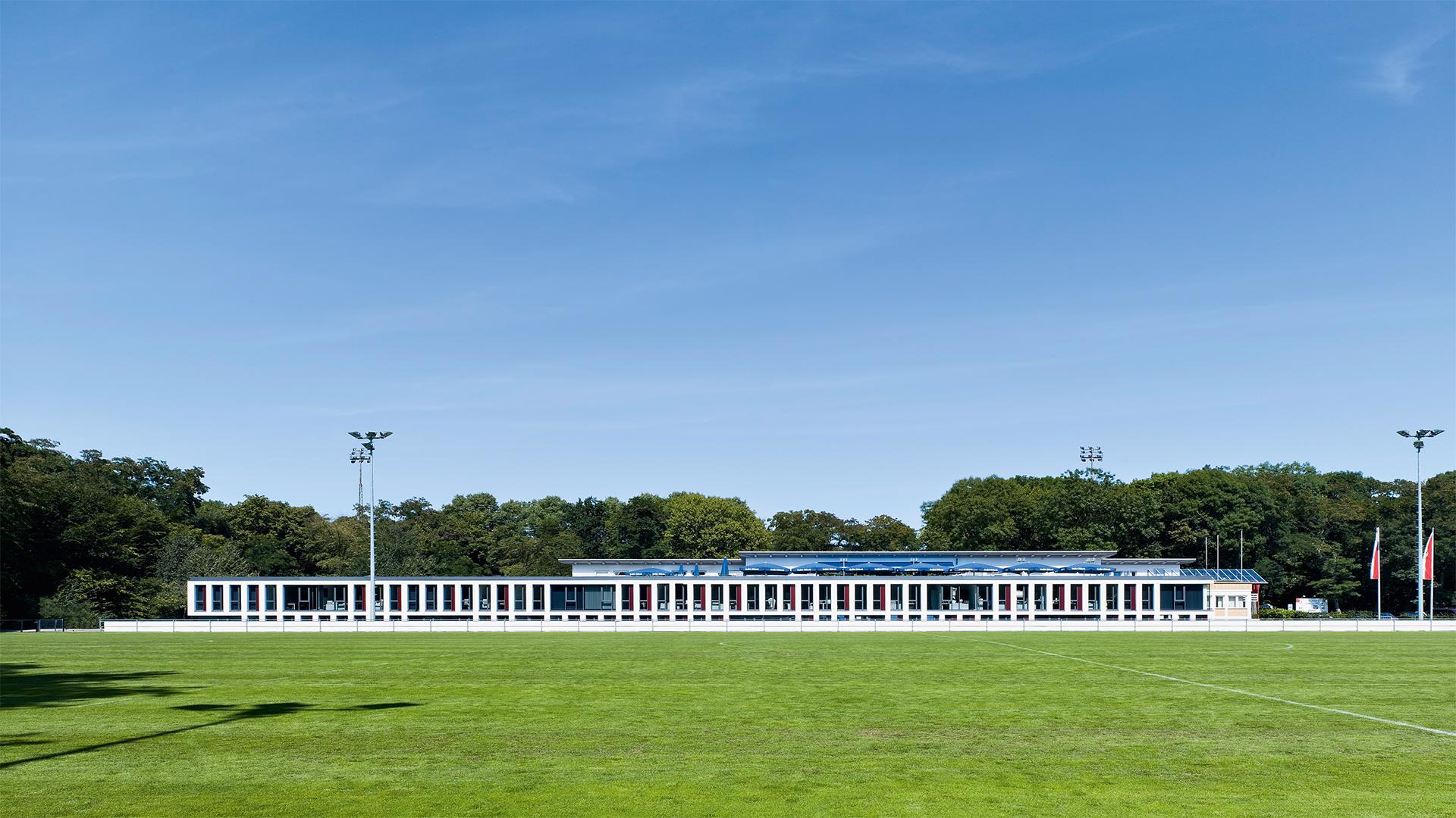 Verwaltungsgebäude 1. FC Köln am Geißbockheim