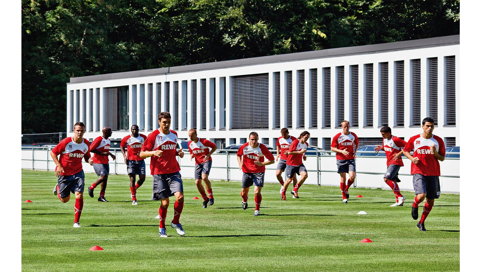 Verwaltungsgebäude 1. FC Köln am Geißbockheim