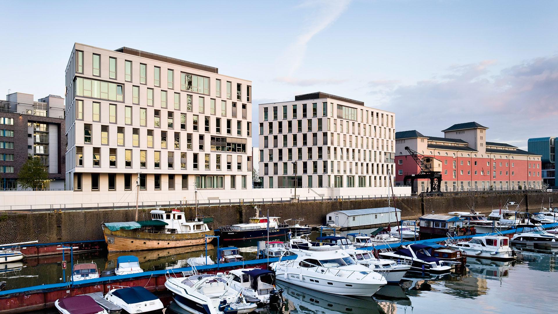 pier 15, rheinauhafen