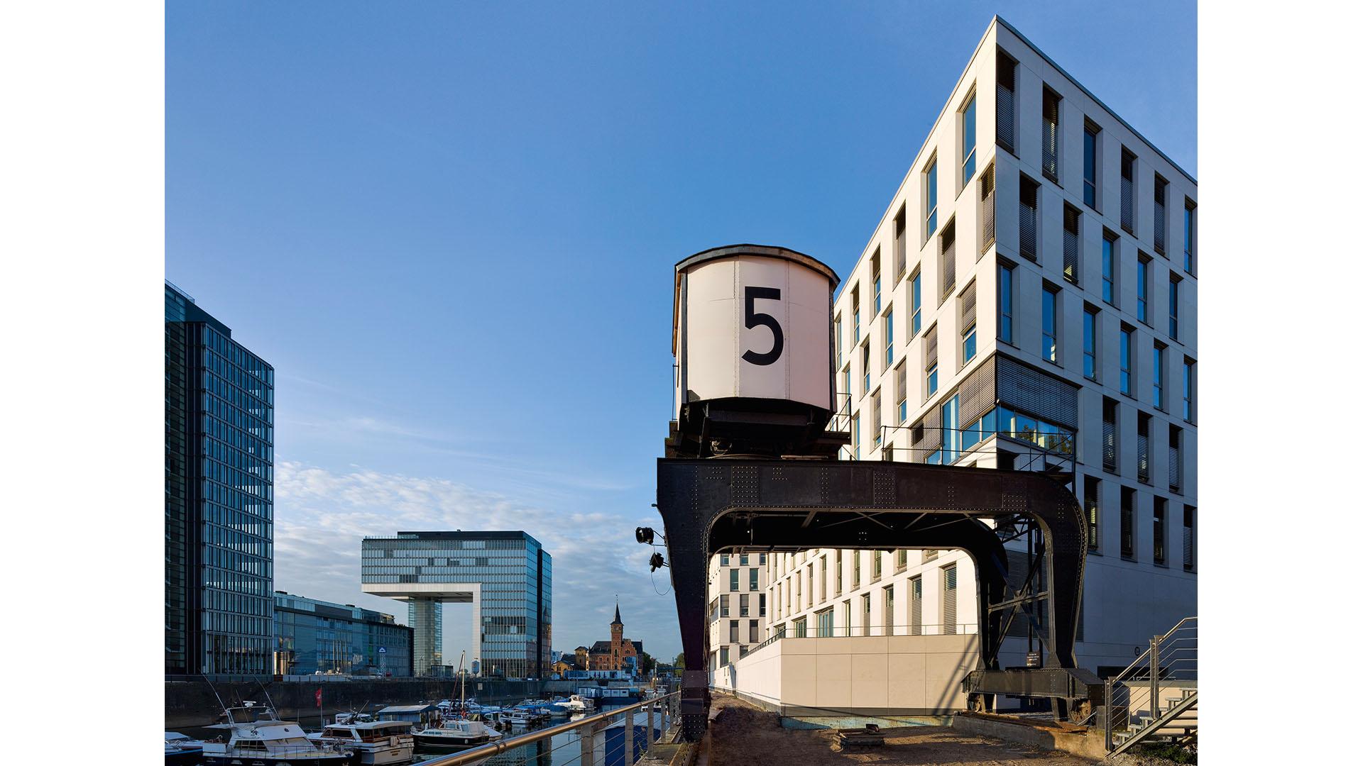 pier 15, rheinauhafen